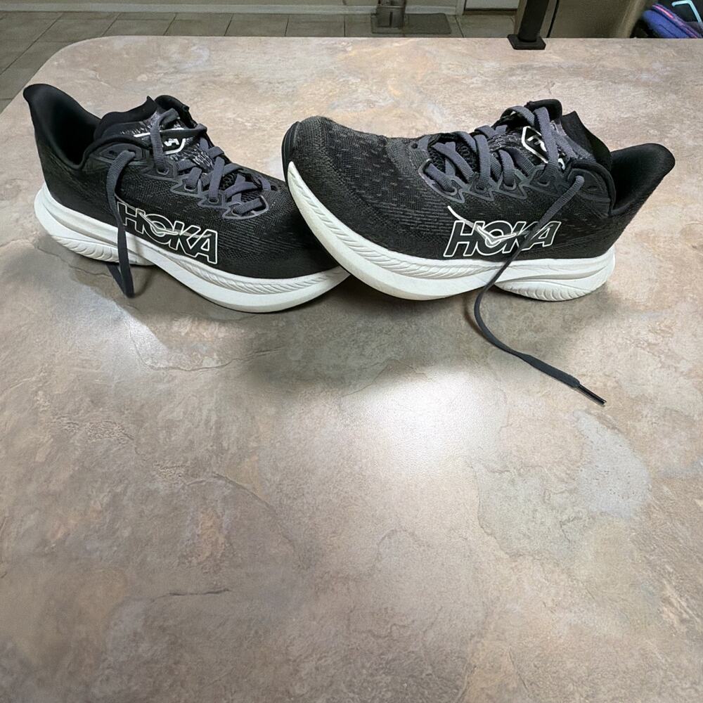 Size 8 B - Hoka One One Women's Mach 6 Black White Medium Running Shoes Sneakers